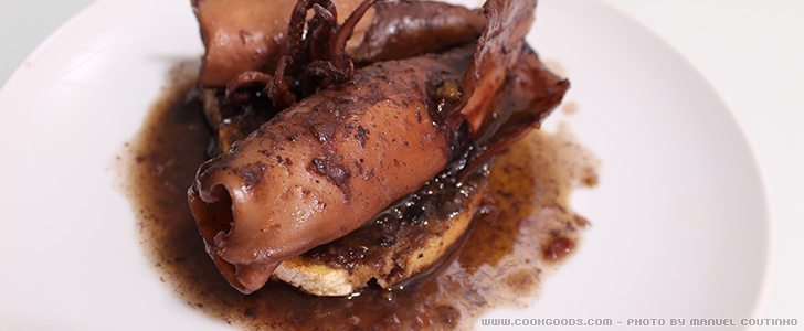 Stewed Squid with Red Wine Sauce